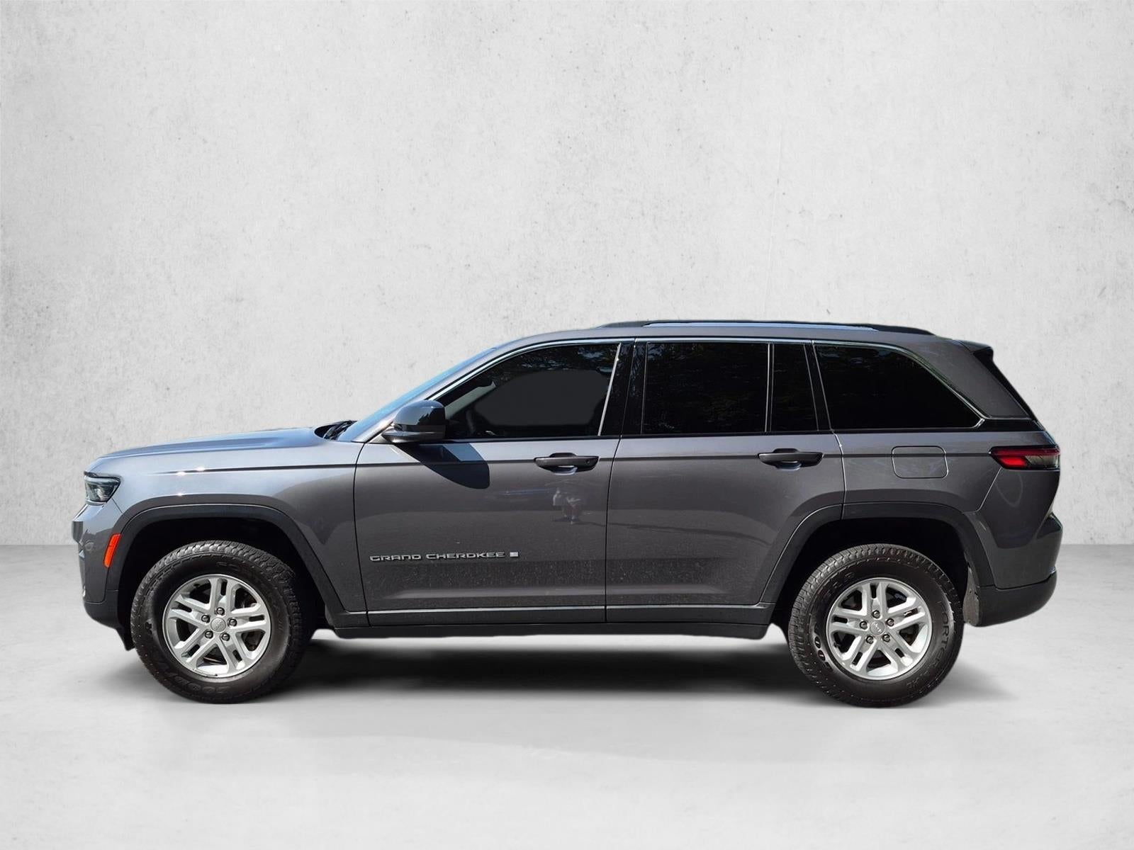 2023 Jeep Grand Cherokee Laredo 4x4
