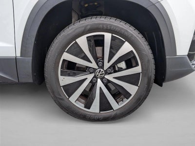 2022 Volkswagen Taos SE FWD