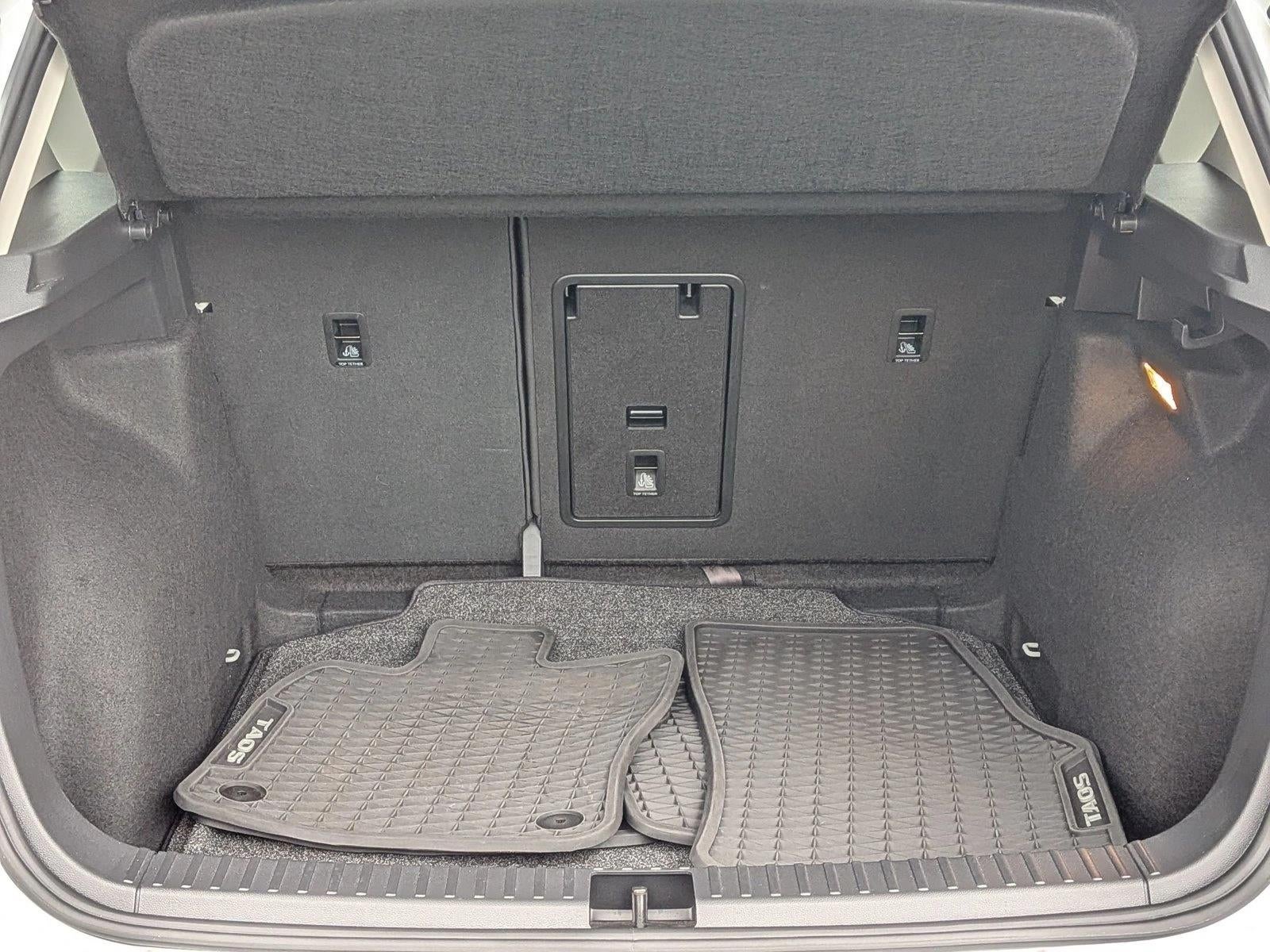 2022 Volkswagen Taos SE FWD