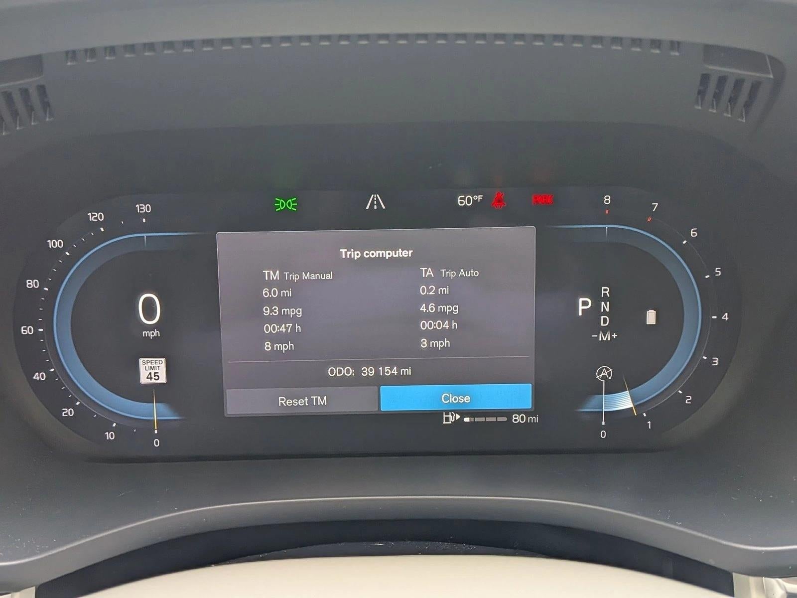 2023 Volvo XC60 B5 AWD Plus Bright Theme