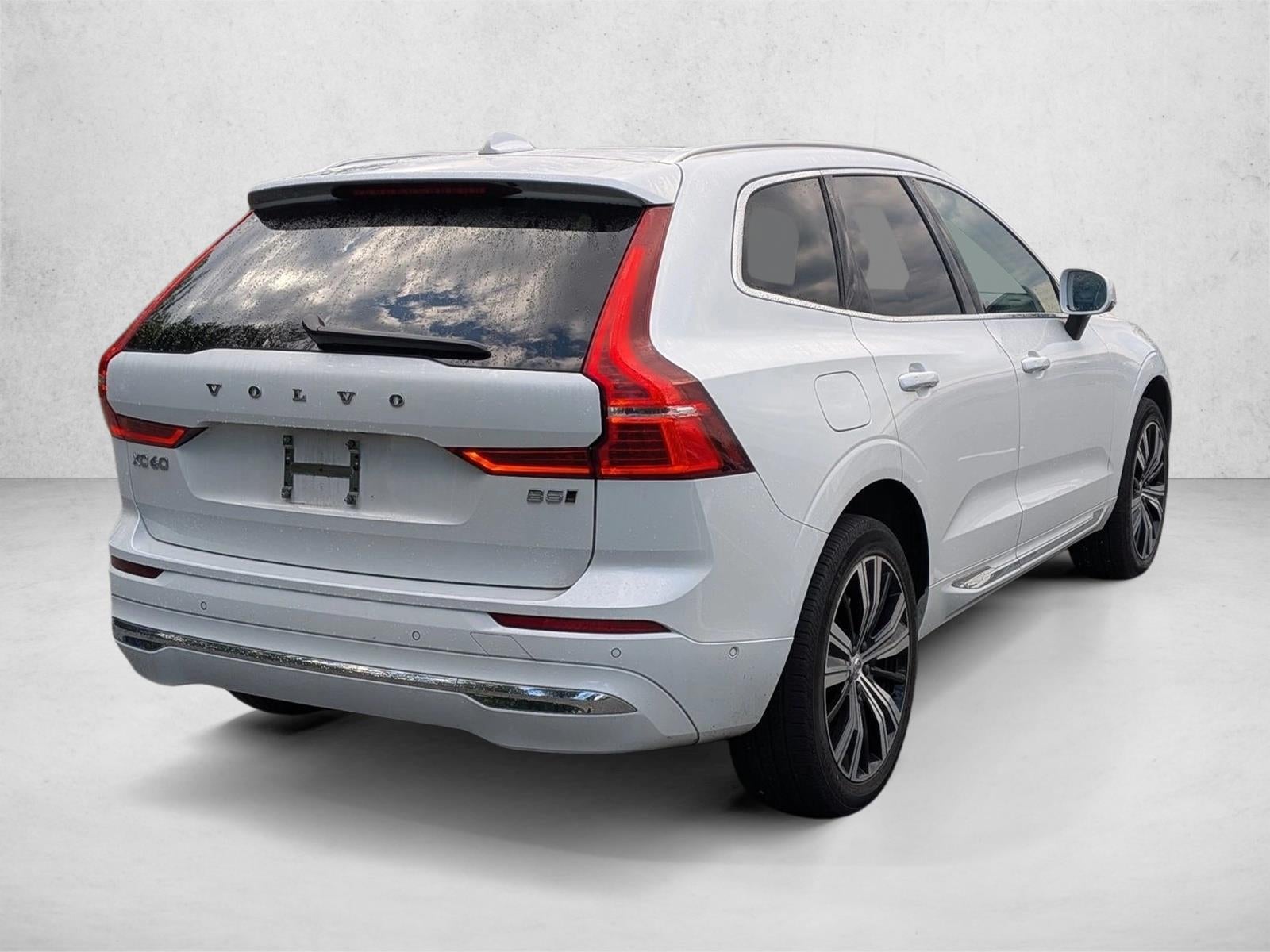 2023 Volvo XC60 B5 AWD Plus Bright Theme