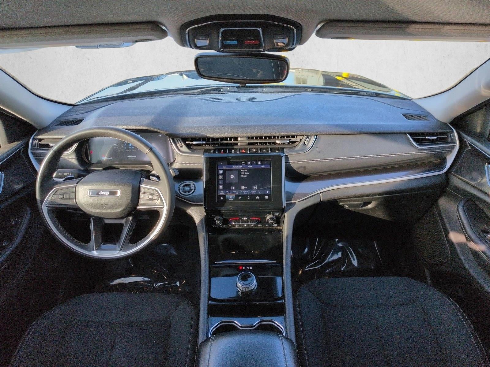 2023 Jeep Grand Cherokee Laredo 4x4