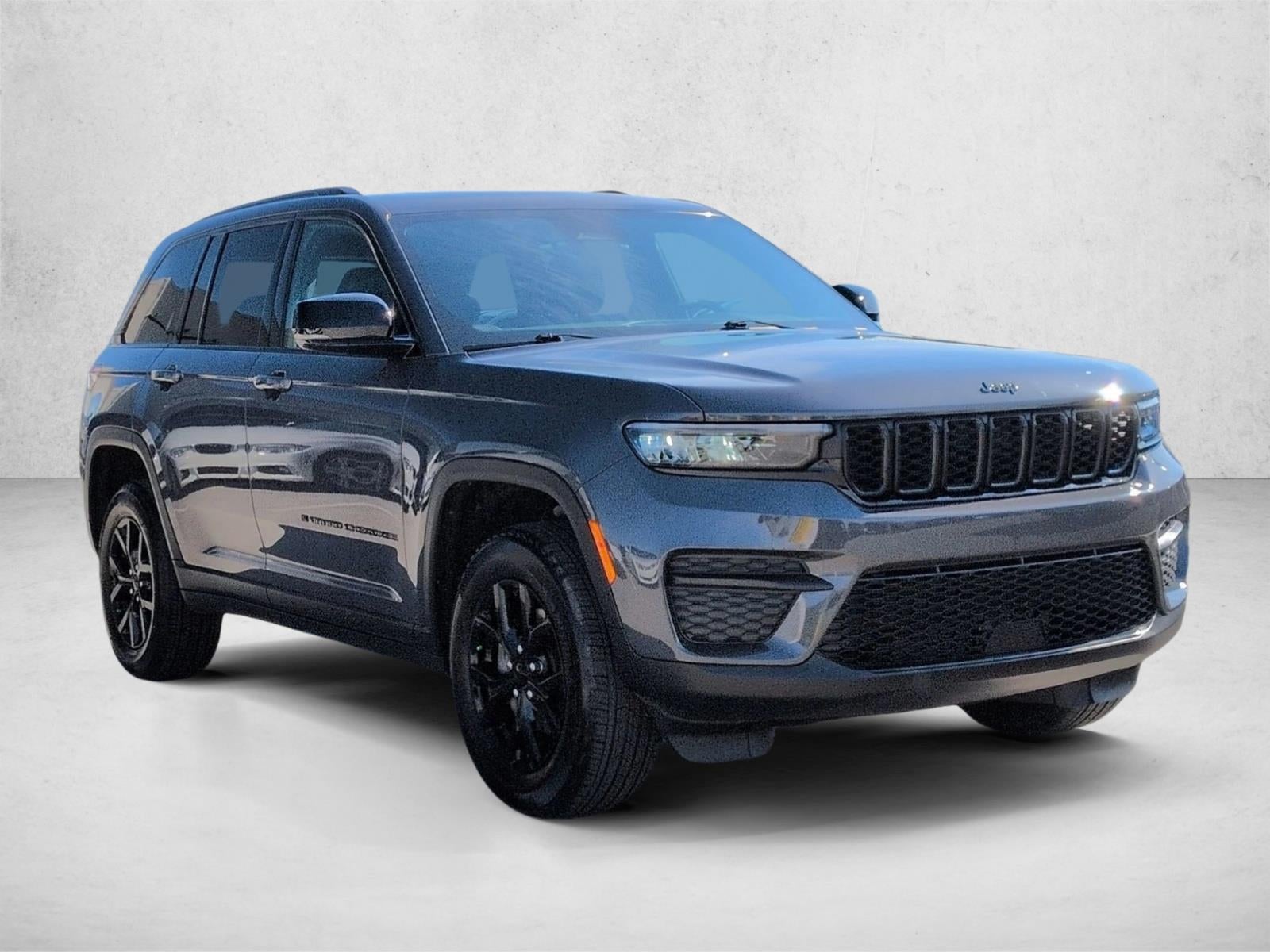 2025 Jeep Grand Cherokee Laredo 4x4