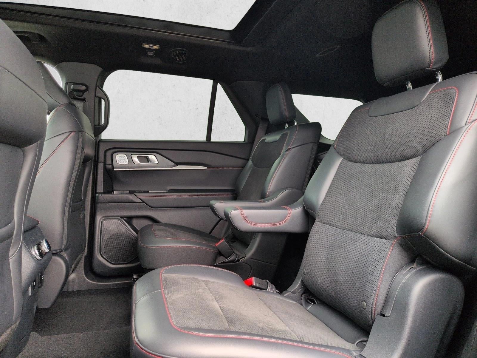 2026 Ford Explorer ST 4WD