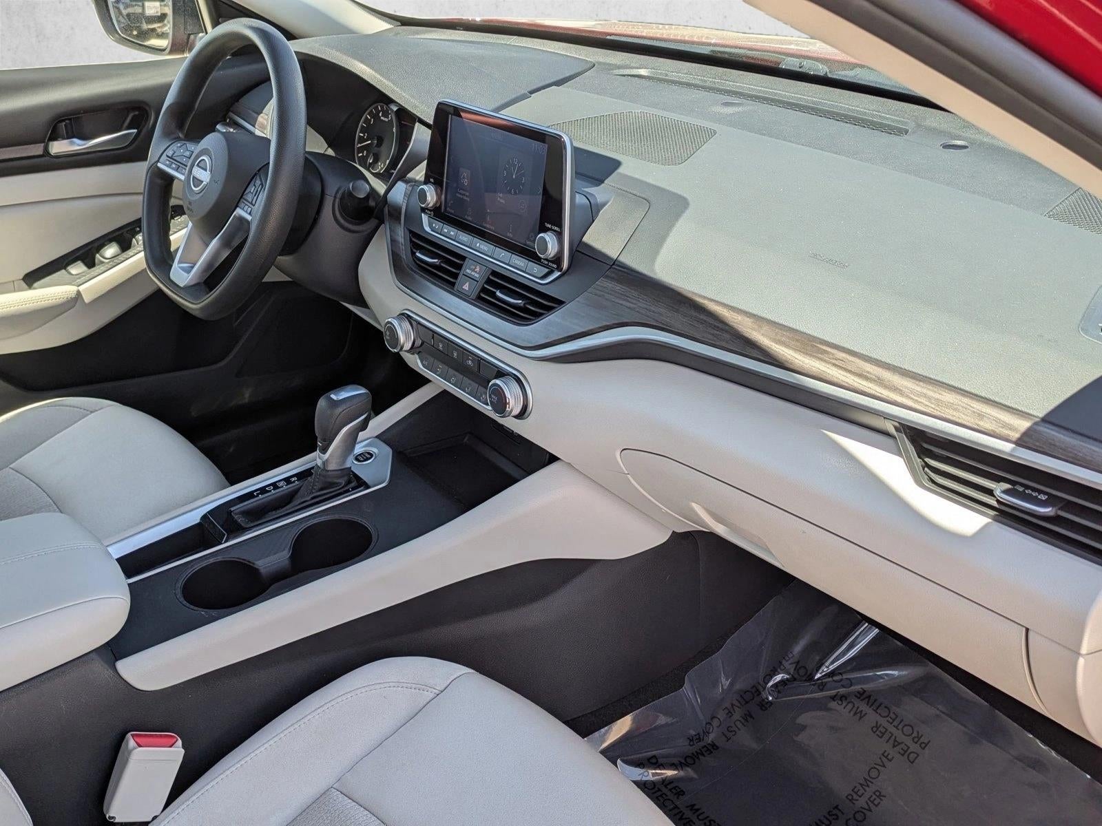 2025 Nissan Altima SV FWD