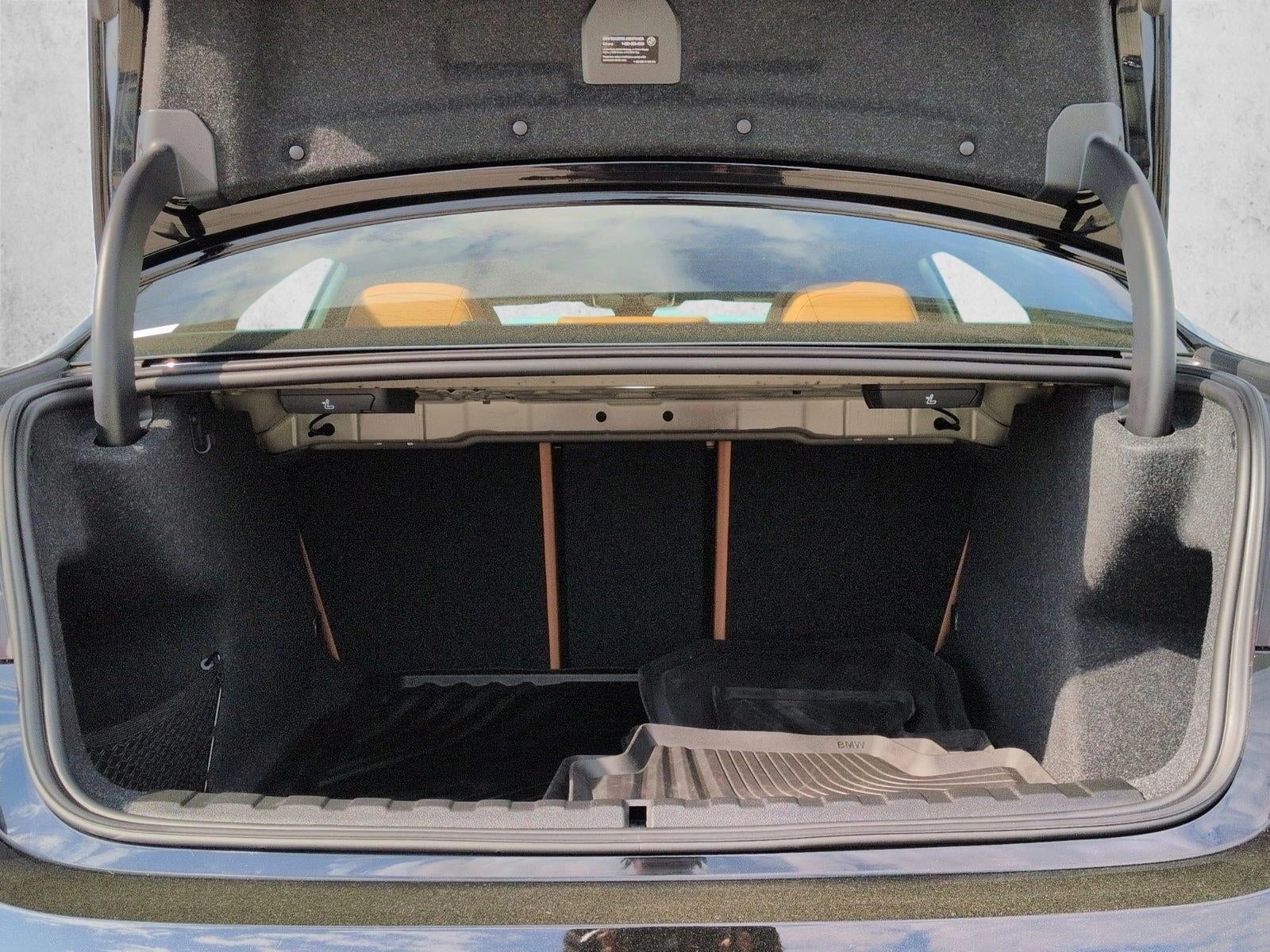 2025 BMW 330i xDrive Sedan