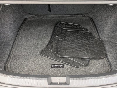 2025 Volkswagen Jetta SE Auto