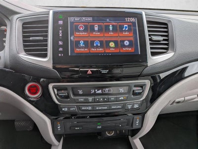 2016 Honda Pilot AWD Touring with DVD Rear Entertainment System and Navigation