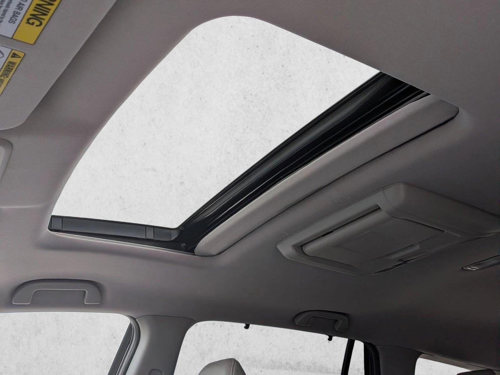 2016 Honda Pilot AWD Touring with DVD Rear Entertainment System and Navigation