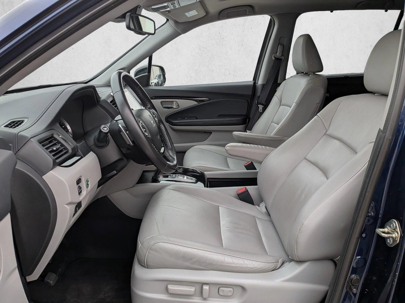 2016 Honda Pilot AWD Touring with DVD Rear Entertainment System and Navigation