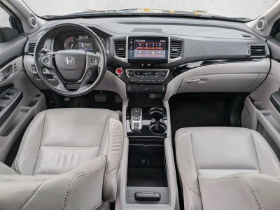 2016 Honda Pilot AWD Touring with DVD Rear Entertainment System and Navigation