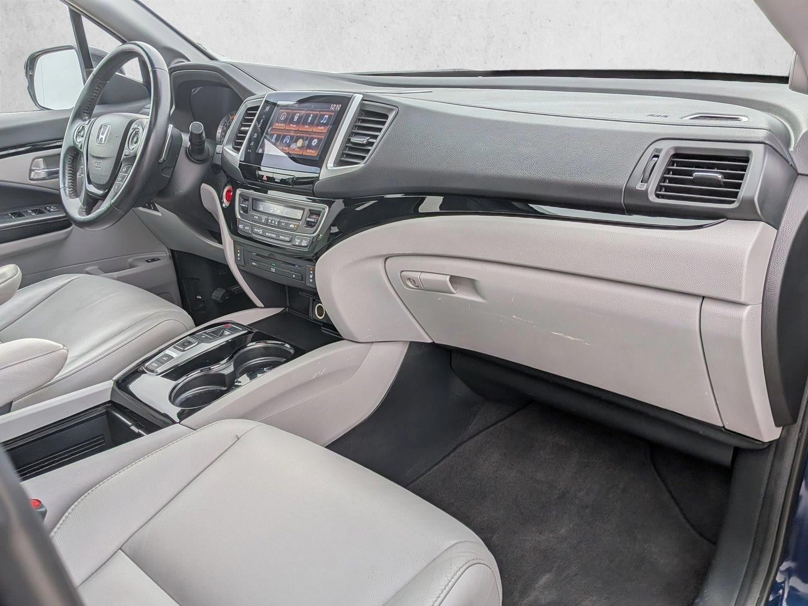 2016 Honda Pilot AWD Touring with DVD Rear Entertainment System and Navigation