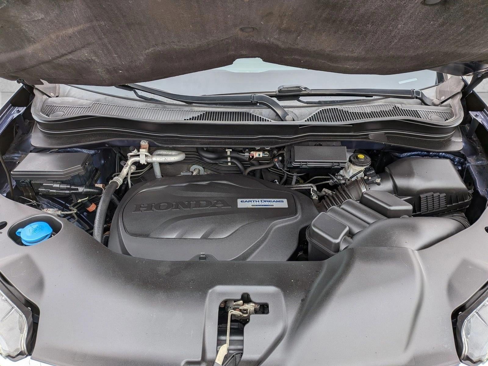 2016 Honda Pilot AWD Touring with DVD Rear Entertainment System and Navigation