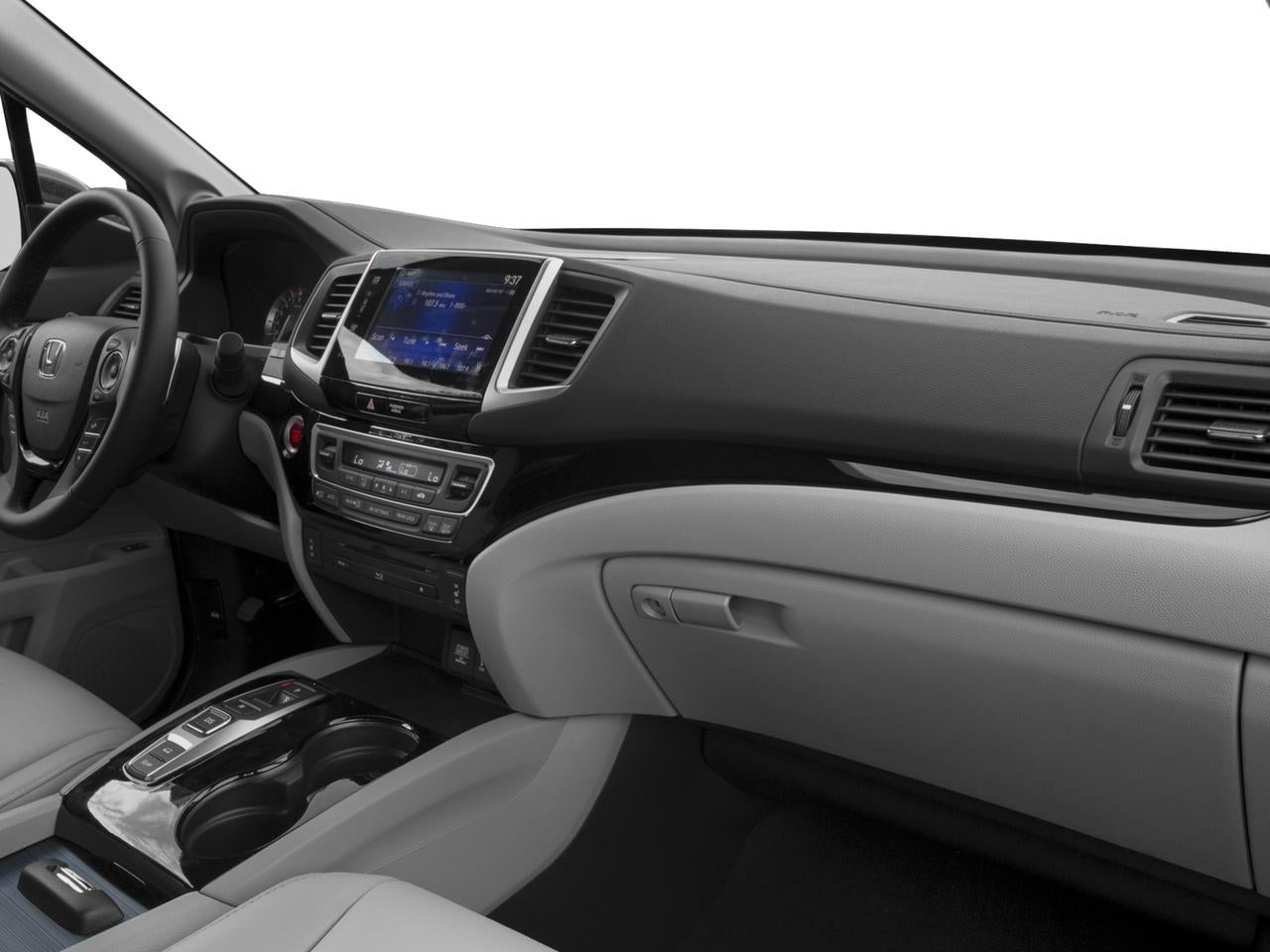 2016 Honda Pilot AWD Touring with DVD Rear Entertainment System and Navigation