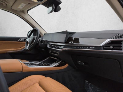 2023 BMW X7 xDrive40i Sports Activity Vehicle