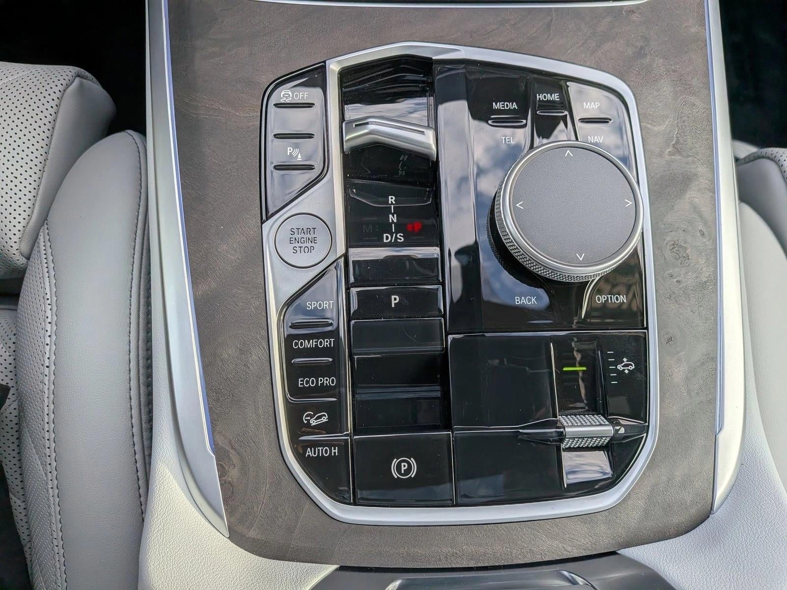 2026 BMW X7 xDrive40i Sports Activity Vehicle