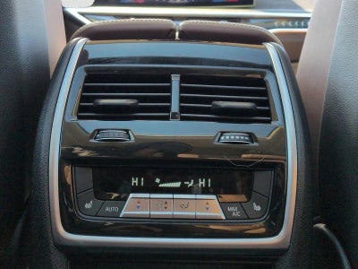 2026 BMW X7 xDrive40i Sports Activity Vehicle