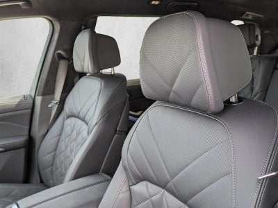 2025 BMW X7 xDrive40i Sports Activity Vehicle