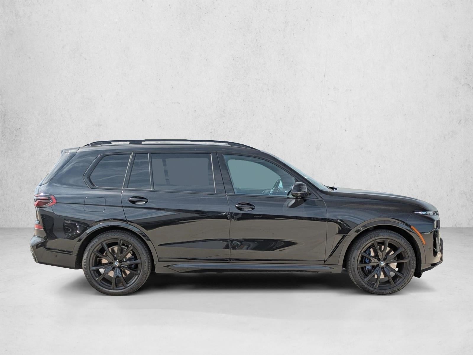2025 BMW X7 xDrive40i Sports Activity Vehicle
