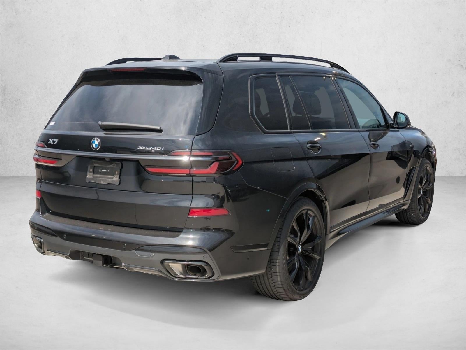 2025 BMW X7 xDrive40i Sports Activity Vehicle