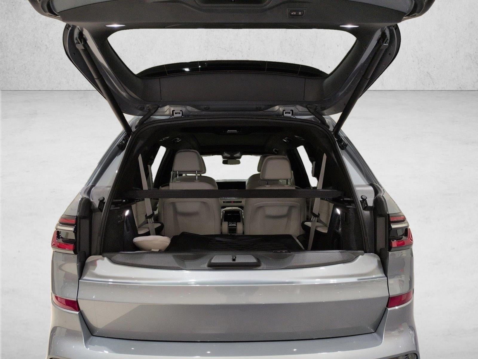 2025 BMW X7 M60i Sports Activity Vehicle