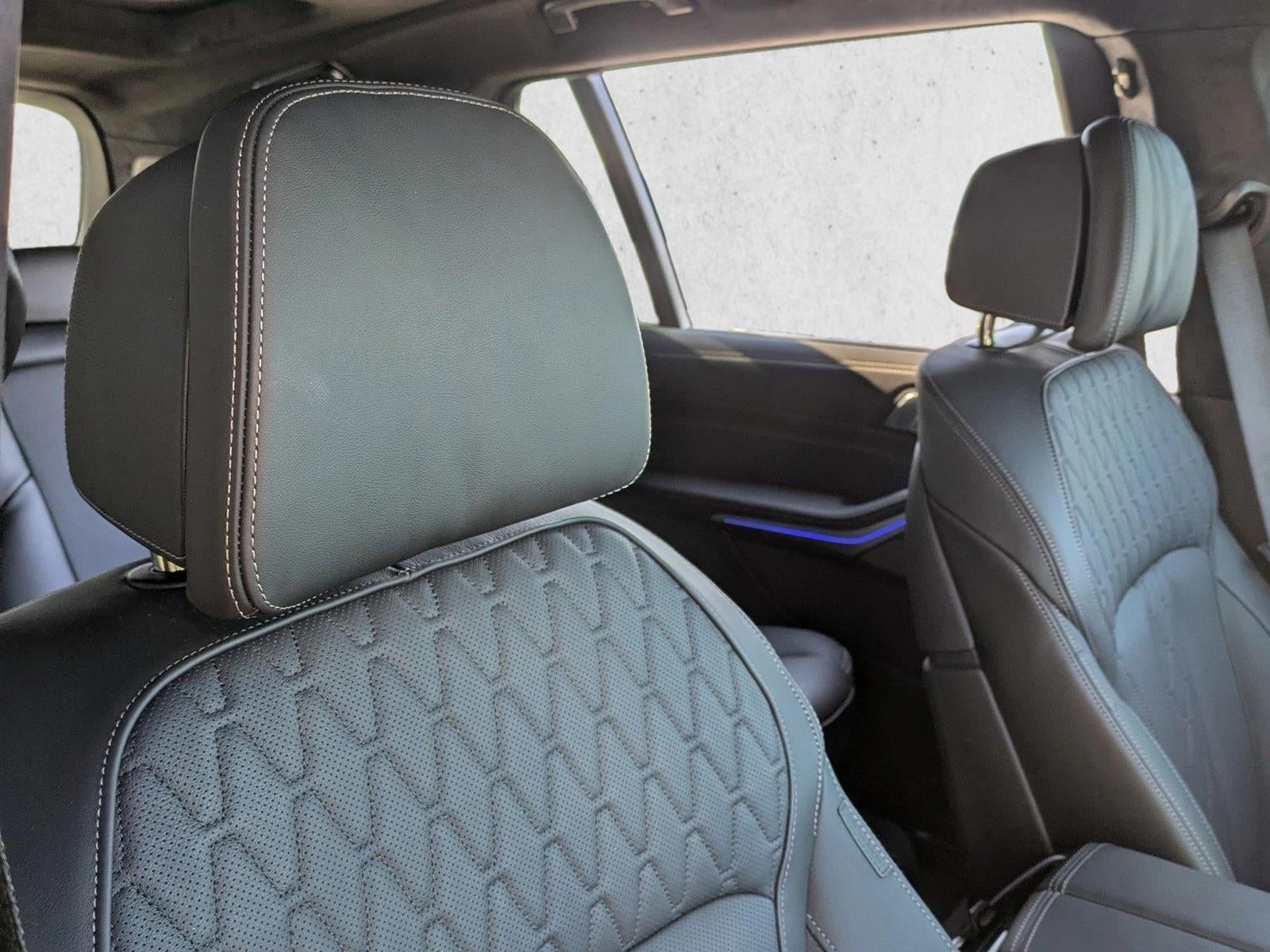 2026 BMW X7 M60i Sports Activity Vehicle