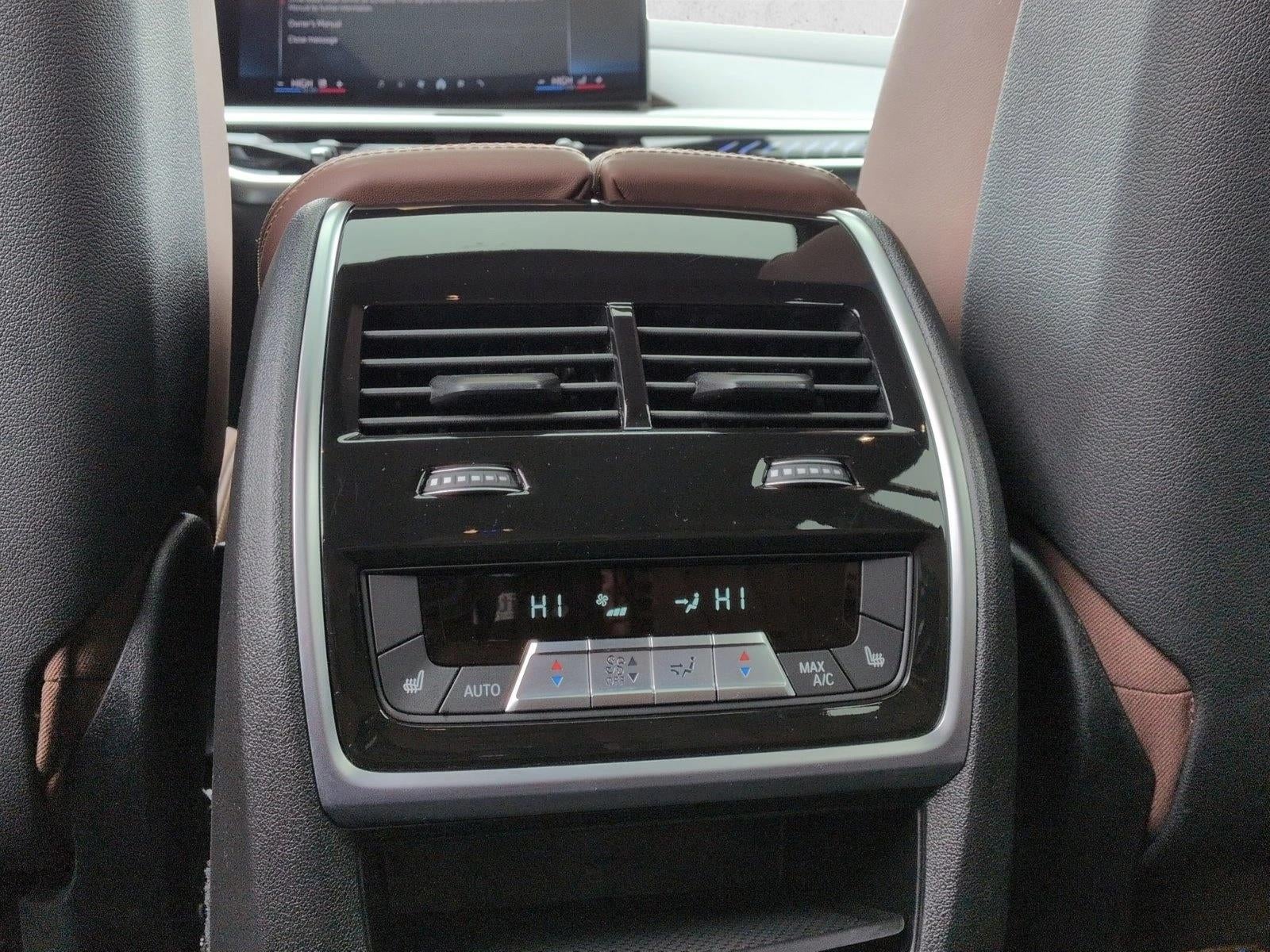 2024 BMW X7 M60i Sports Activity Vehicle