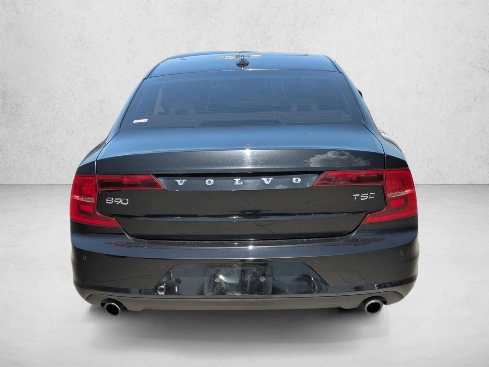 2018 Volvo S90 T5 AWD Momentum