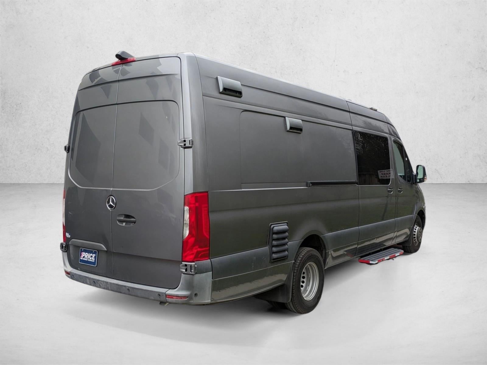 2022 Mercedes-Benz Sprinter Cargo Van 4500 High Roof V6 170" Extended RWD