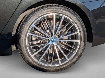 2023 BMW 530e xDrive Plug-In Hybrid