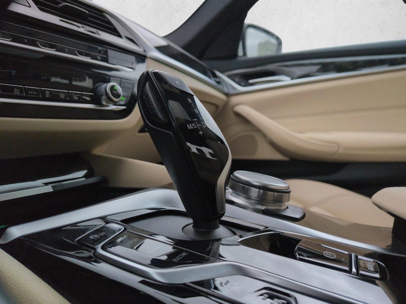 2023 BMW 530e xDrive Plug-In Hybrid