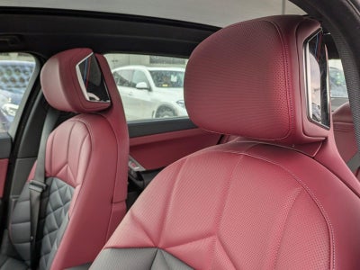 2025 BMW 740i xDrive Sedan