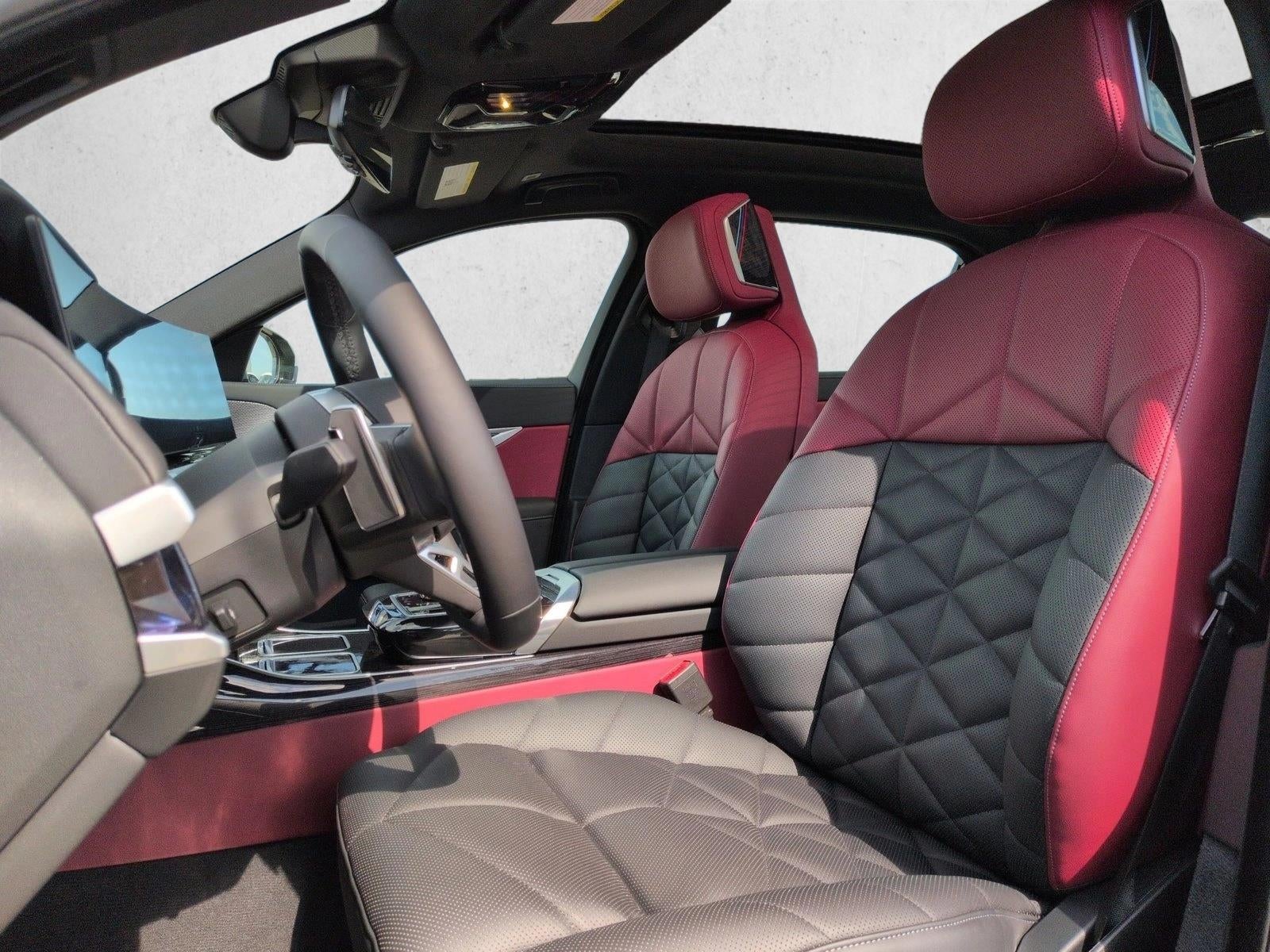 2025 BMW 740i xDrive Sedan