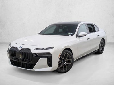 2025 BMW 740i xDrive Sedan