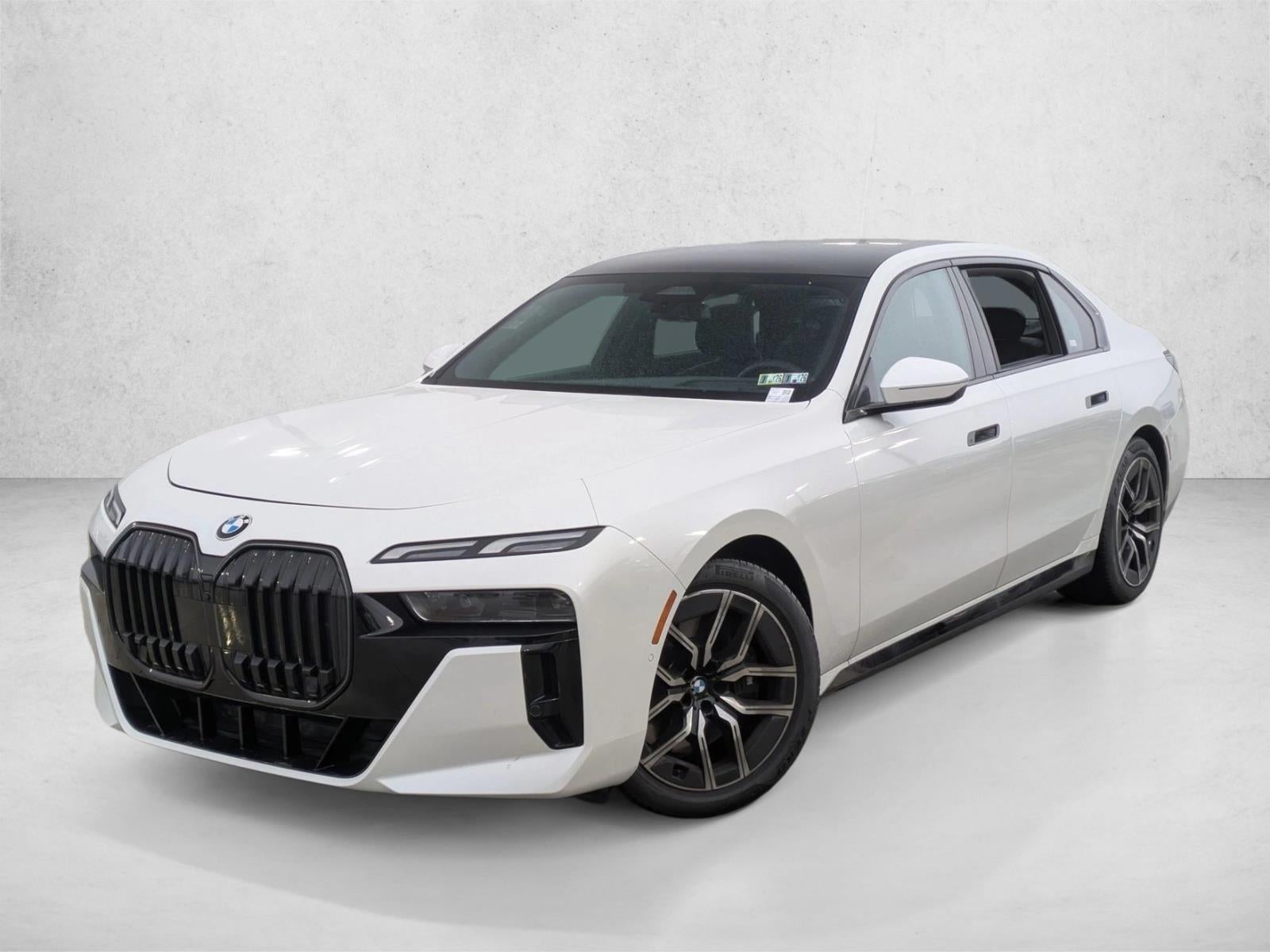 2025 BMW 740i xDrive Sedan