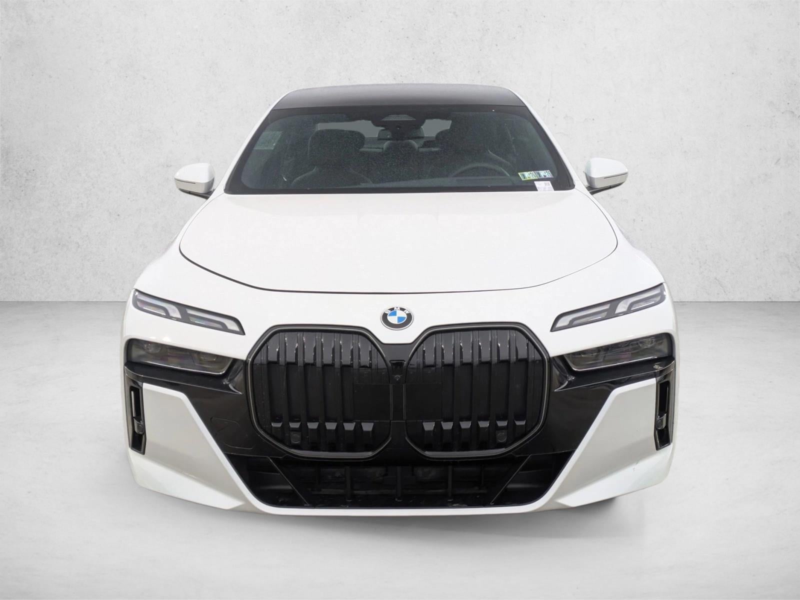 2025 BMW 740i xDrive Sedan