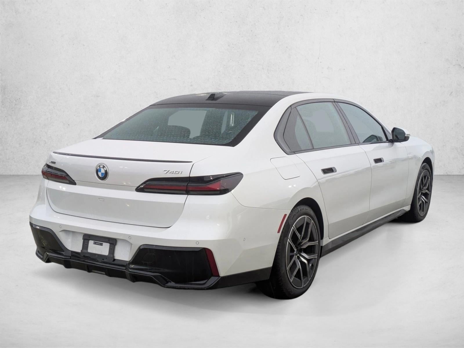 2025 BMW 740i xDrive Sedan