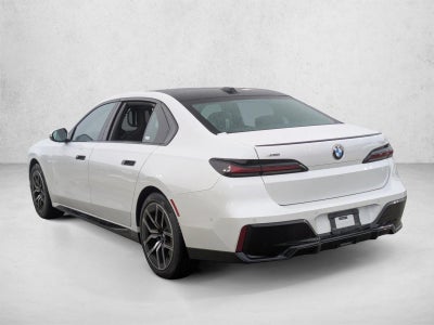 2025 BMW 740i xDrive Sedan