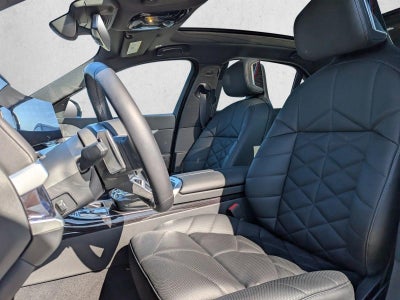 2025 BMW 740i xDrive Sedan