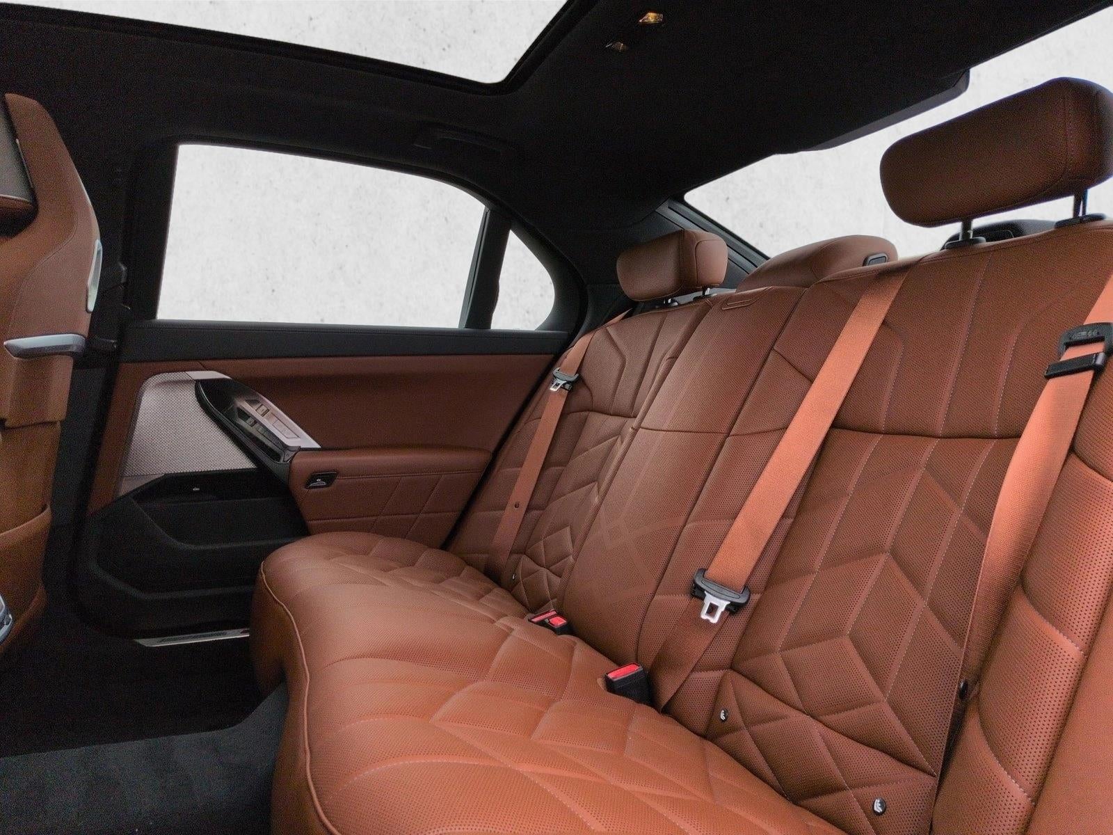 2024 BMW 760i xDrive Sedan