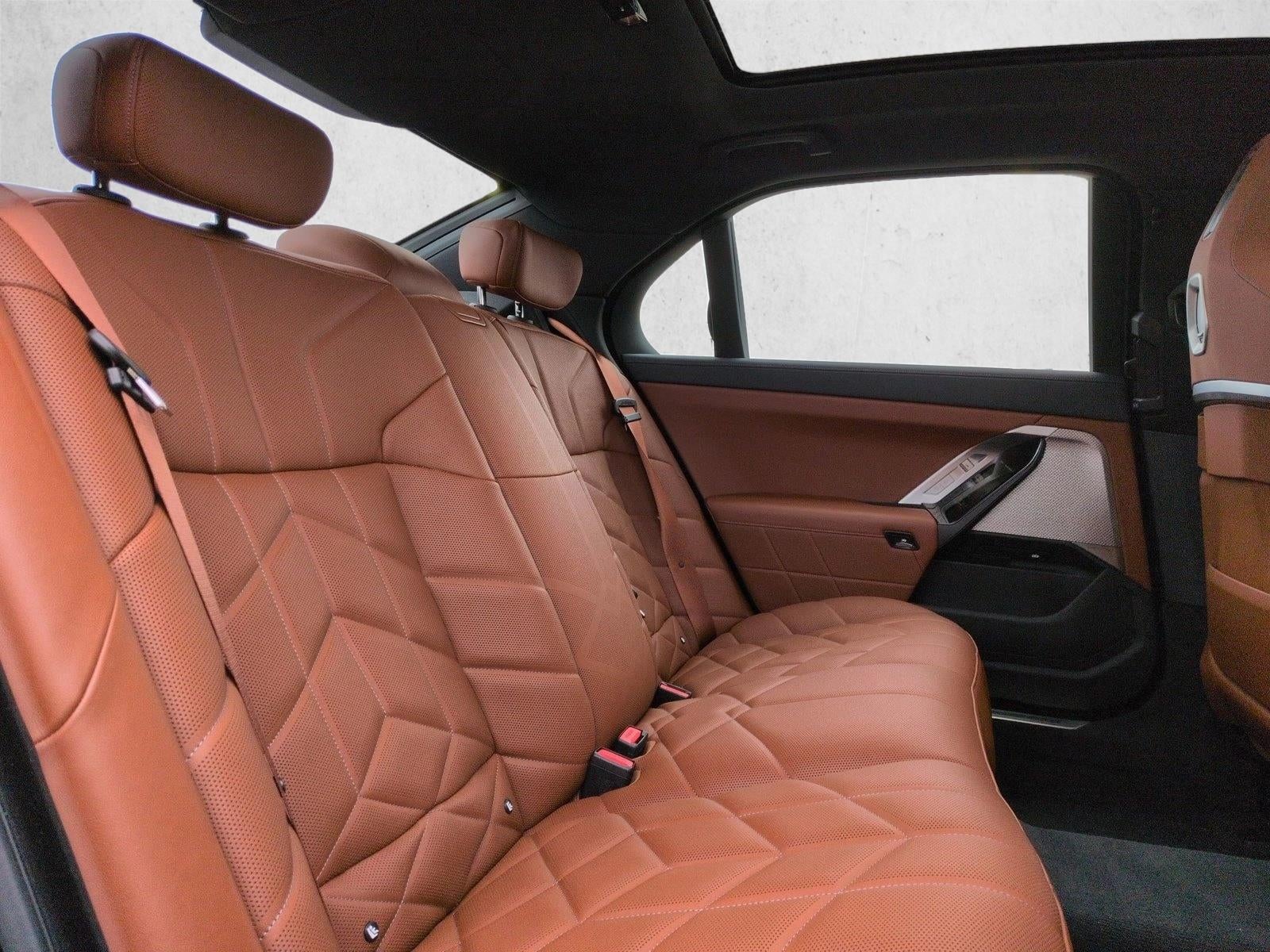 2024 BMW 760i xDrive Sedan