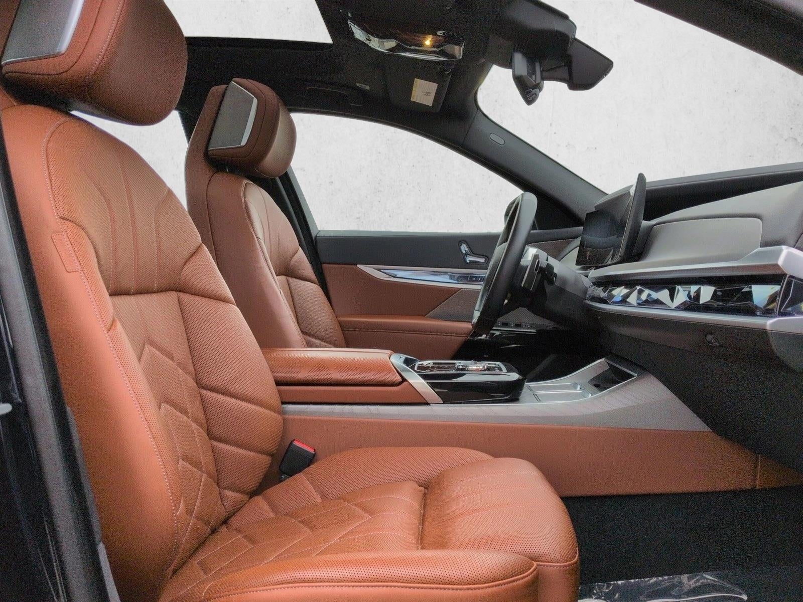 2024 BMW 760i xDrive Sedan