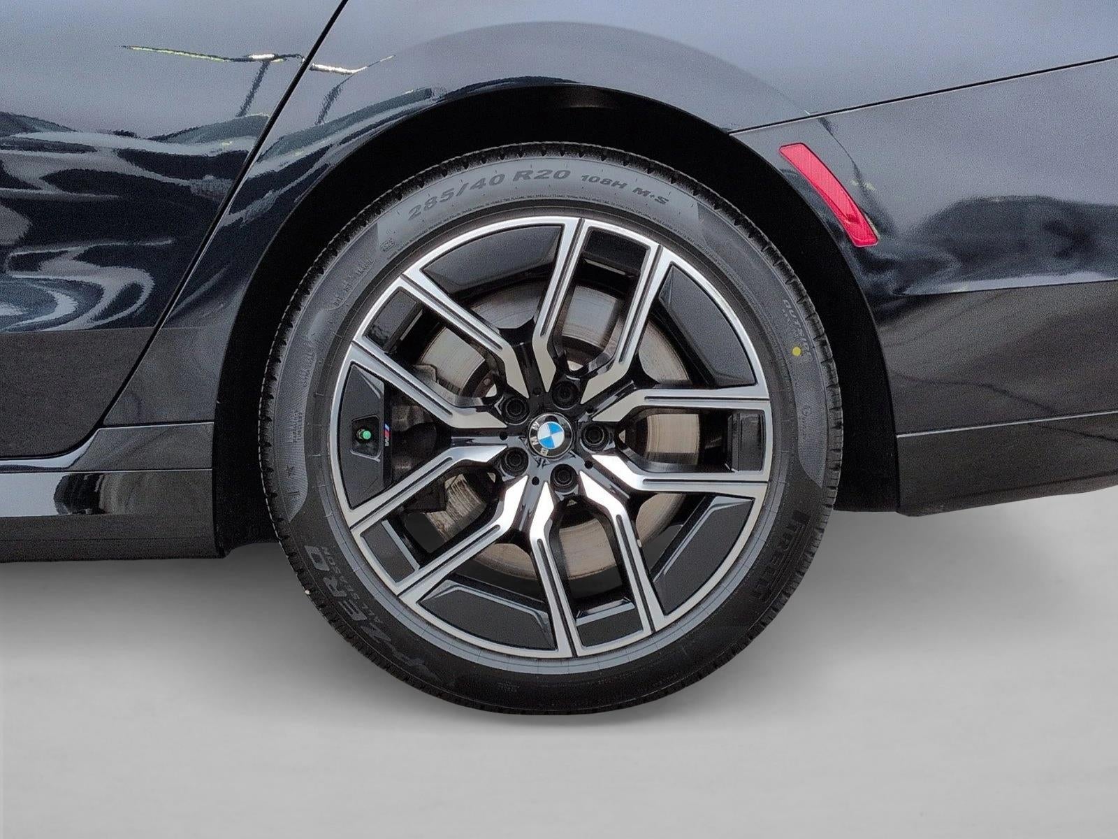 2024 BMW 760i xDrive Sedan