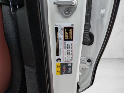 2026 BMW 750e xDrive Plug-In Hybrid