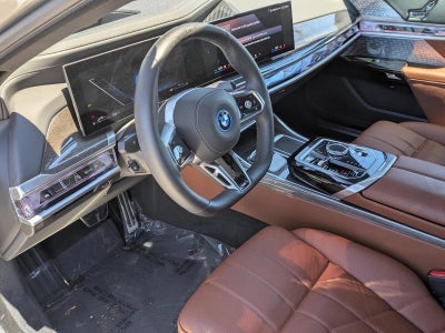 2025 BMW 750e xDrive Plug-In Hybrid