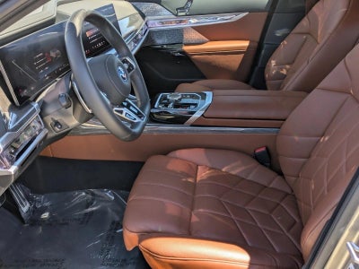 2025 BMW 750e xDrive Plug-In Hybrid