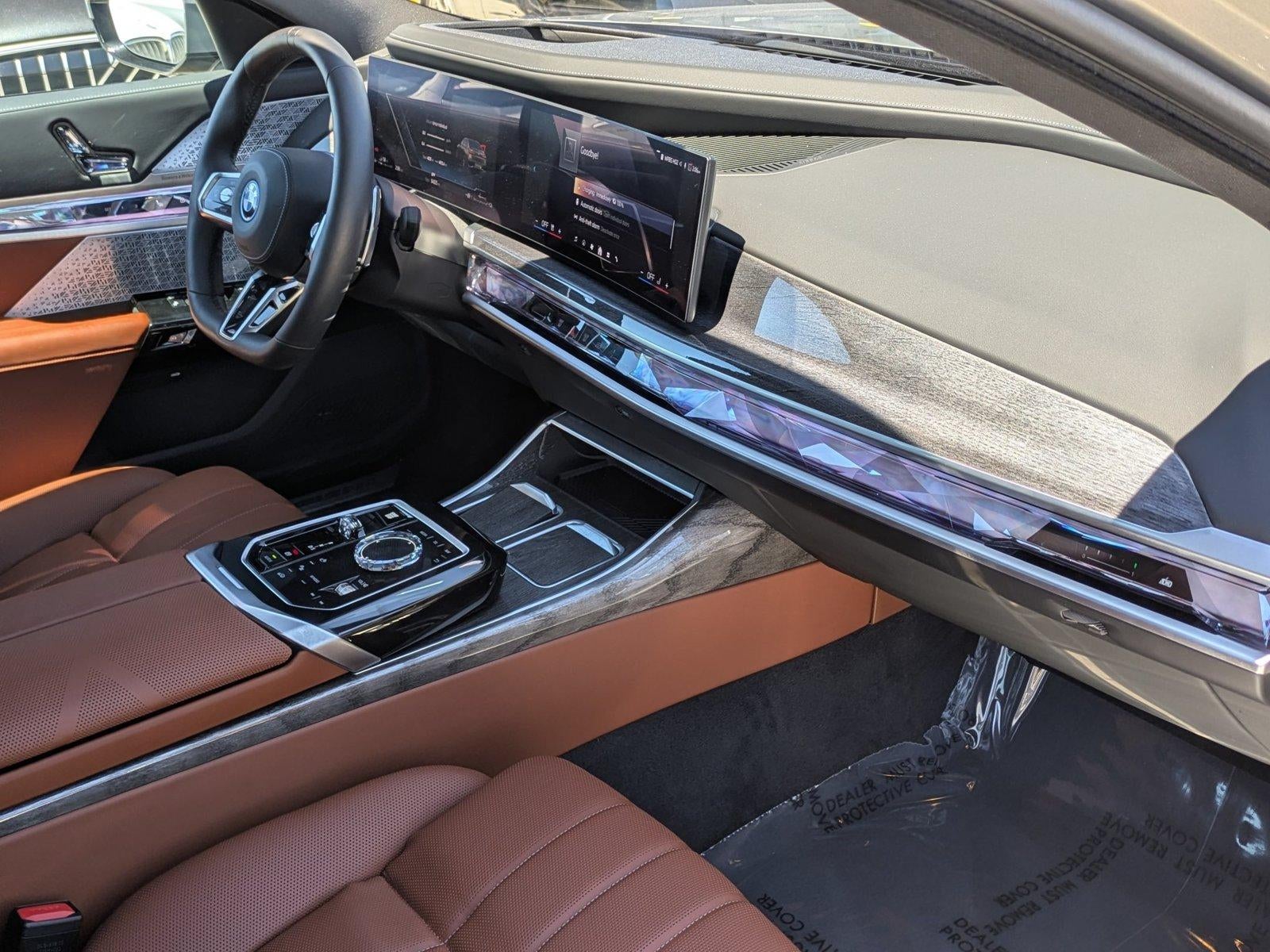 2025 BMW 750e xDrive Plug-In Hybrid