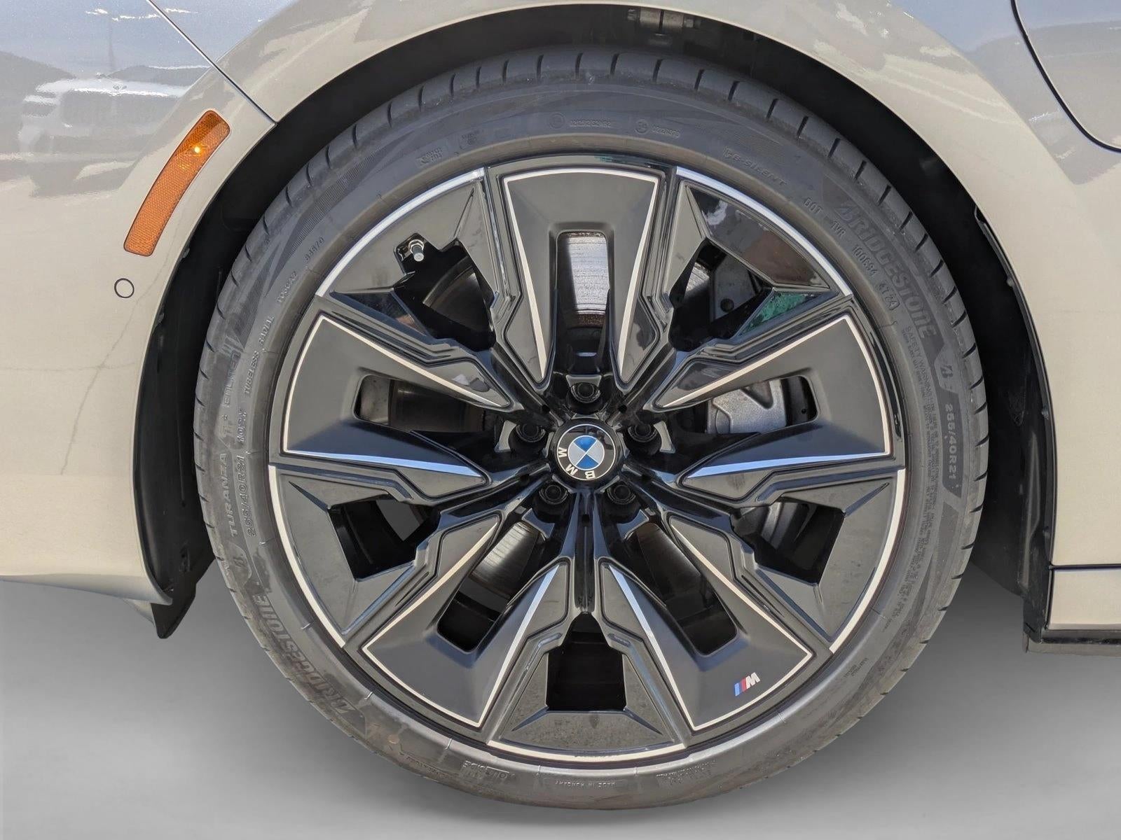 2025 BMW 750e xDrive Plug-In Hybrid