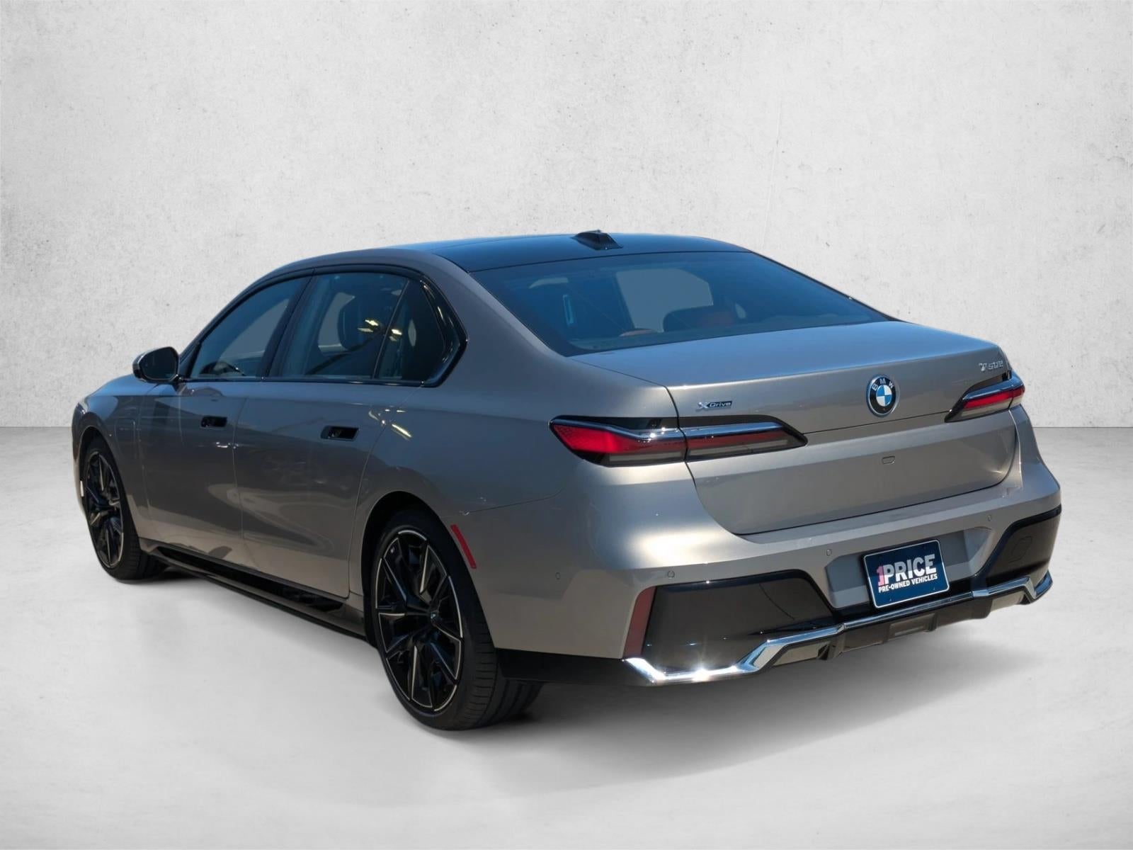2025 BMW 750e xDrive Plug-In Hybrid