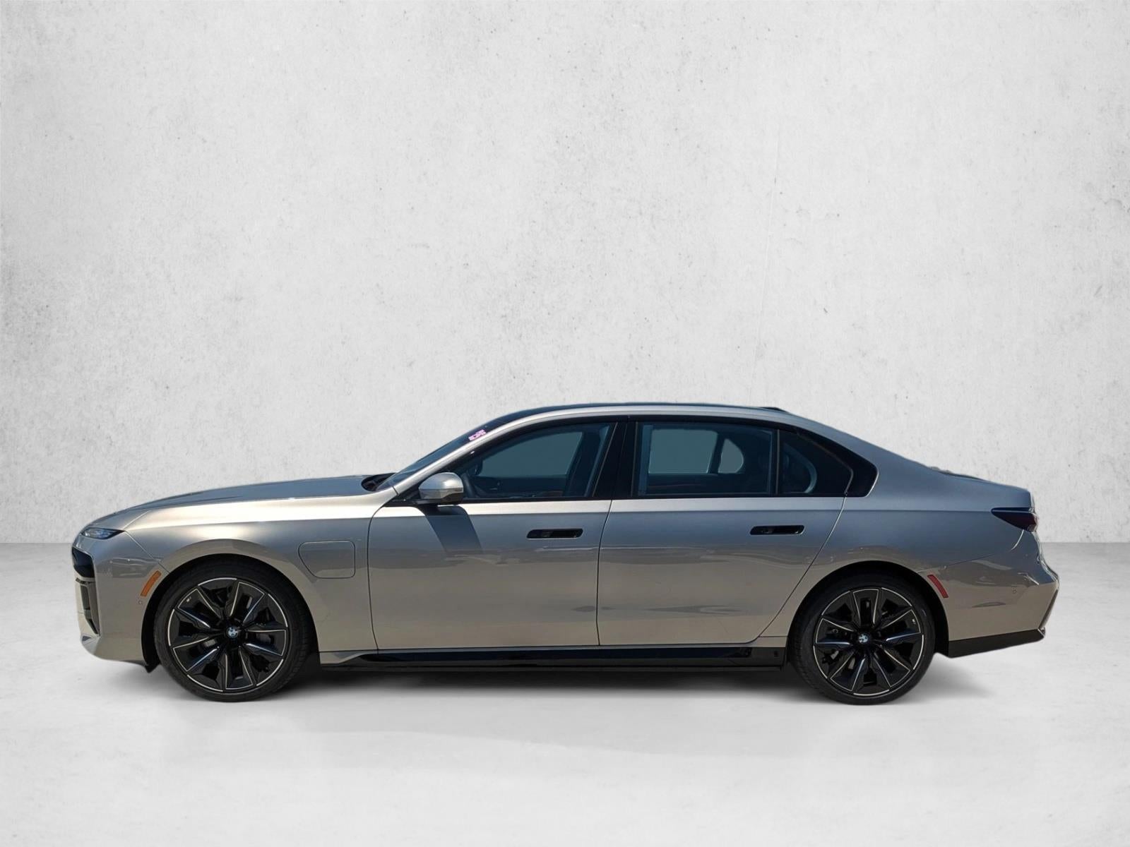 2025 BMW 750e xDrive Plug-In Hybrid
